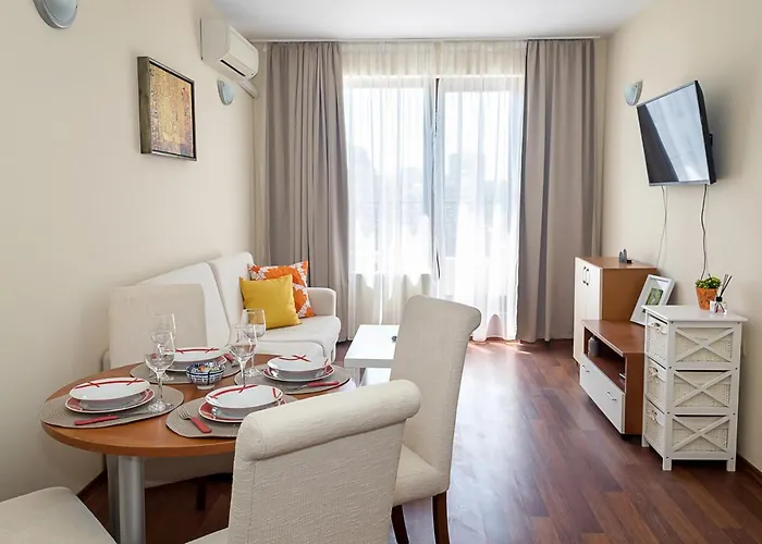 Beachfront Bliss-1br Sea View Flat In Golden Sands By Flat Mаnаger Apartment *