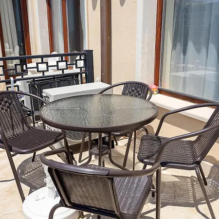 Beachfront Bliss-1br Sea View Flat In Golden Sands By Flat Mаnаger Varna