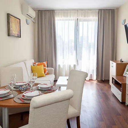 Beachfront Bliss-1br Sea View Flat In Golden Sands By Flat Mаnаger Apartman *