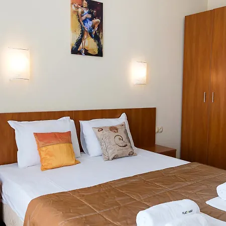 Apartment Beachfront Bliss-1br Sea View Flat In Golden Sands By Flat Mаnаger Varna