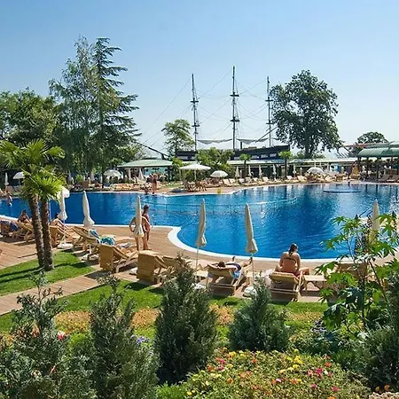 Beachfront Bliss-1br Sea View Flat In Golden Sands By Flat Mаnаger Apartman