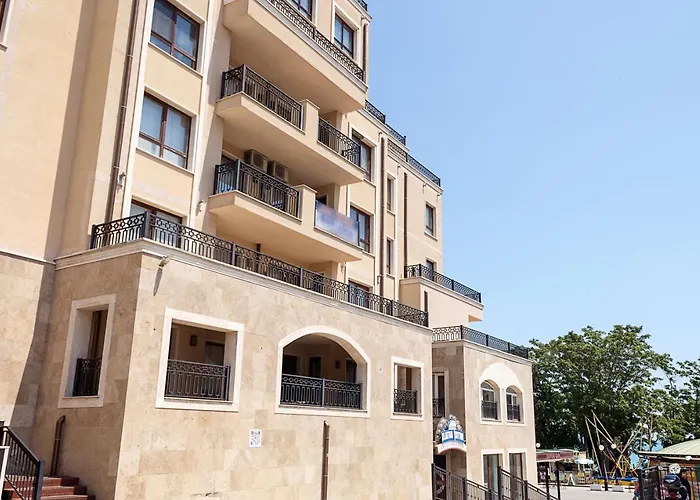 Апартаменты Beachfront Bliss-1br Sea View Flat In Golden Sands By Flat Mаnаger Варна